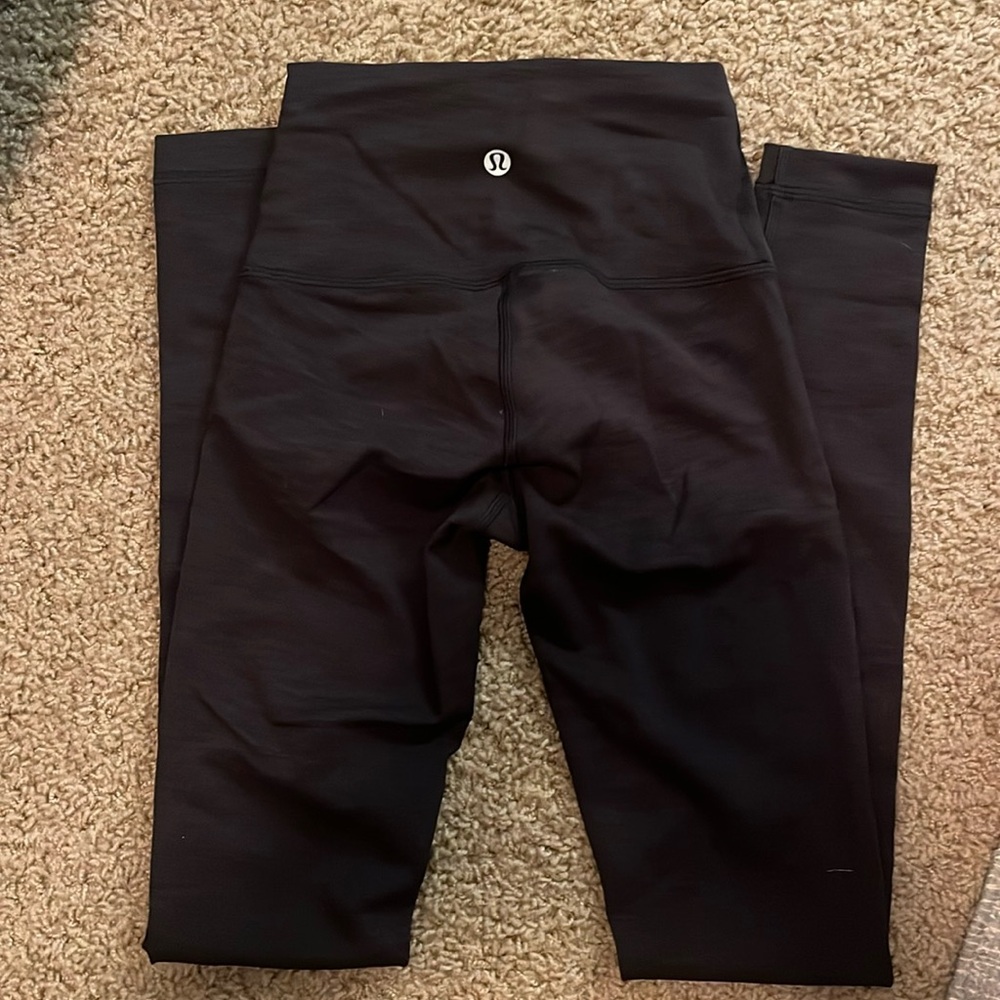 NWOT Lululemon Wunder Train 28” - full length.